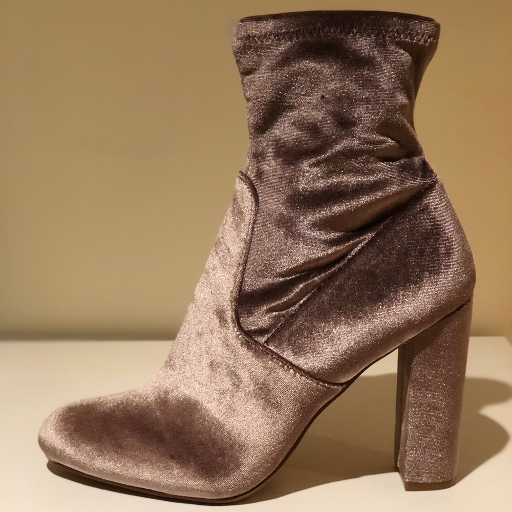 Steve Madden Velvet booties
